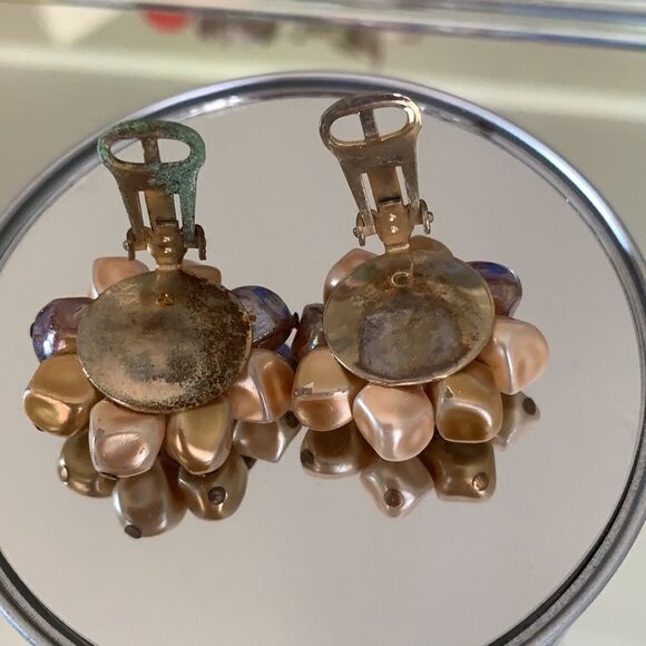 Vtg  round cluster clip on earrings - Picture 6 of 6
